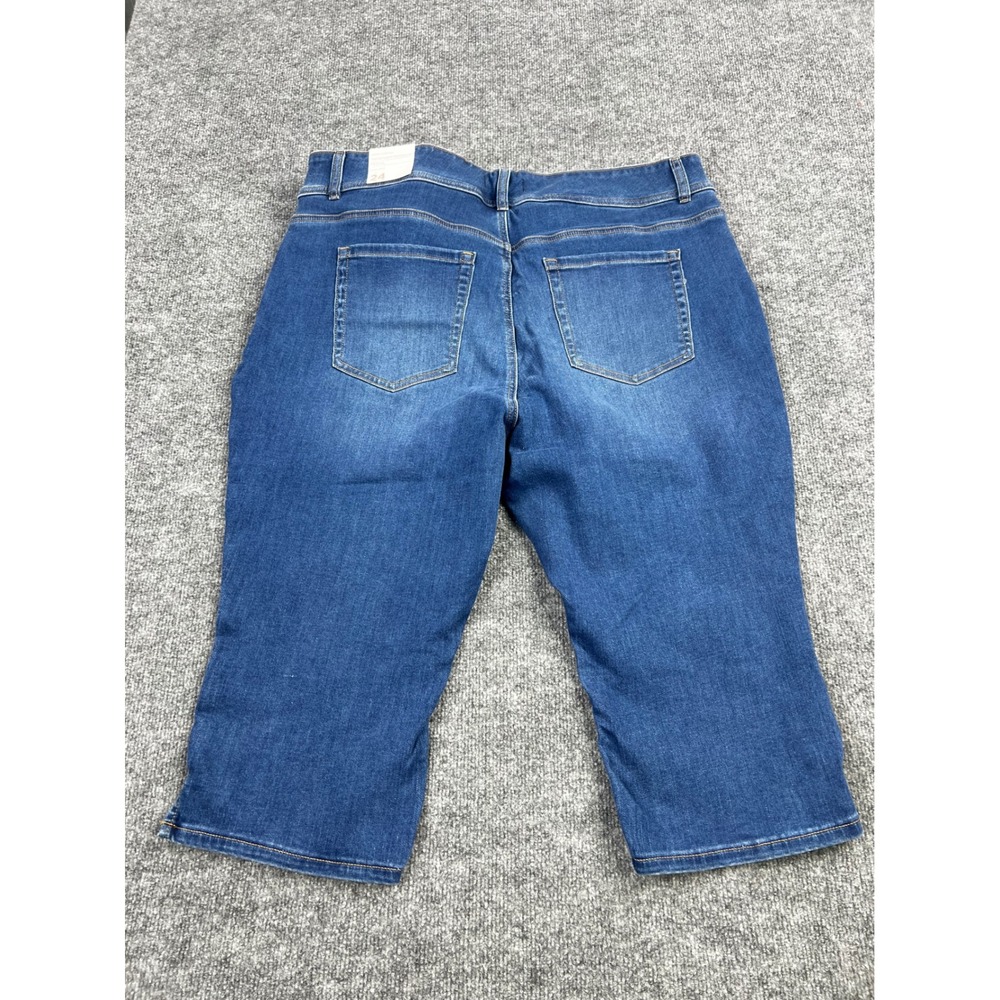 Lane Bryant Pedal High-Rise Jeans 24 Medium Wash Flex Magic Waistband Capri NEW
